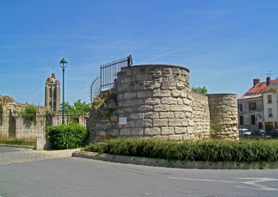 Tour du château de Beaumont sur Oise
